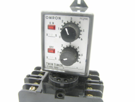 Omron TDV-4 Twin Timer