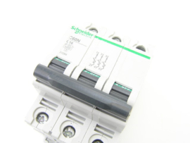 Schneider Electric C60N C16 24284