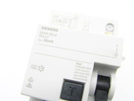 Siemens 5SM2 332-6