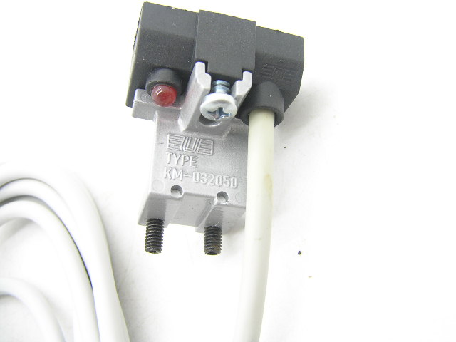 Univer KM-032050