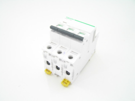 Schneider Electric iC60N C 16A A9F79316