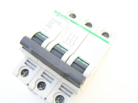 Schneider Electric C60HD 25732