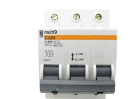 Merlin-Gerin C32N U-25A-N°35 21677