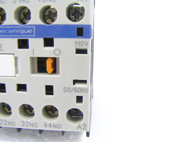 Telemecanique CA2KN22F7 110V 50/60Hz