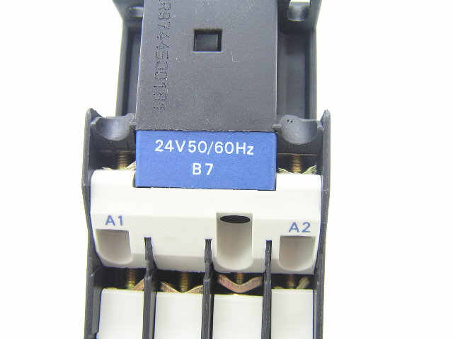 Telemecanique LC1 D18 10 24V 50/60Hz
