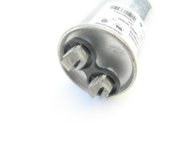 CSC 325P755H44M254X µF 7,5
