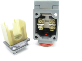Square D B51D