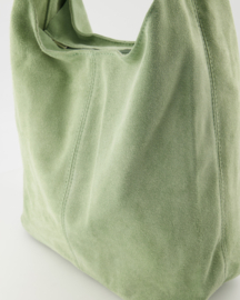 Suede leren ruime hand- schoudertas met rits,  saliegroen - Loreen