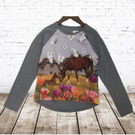 Grijs shirt met bruin paard