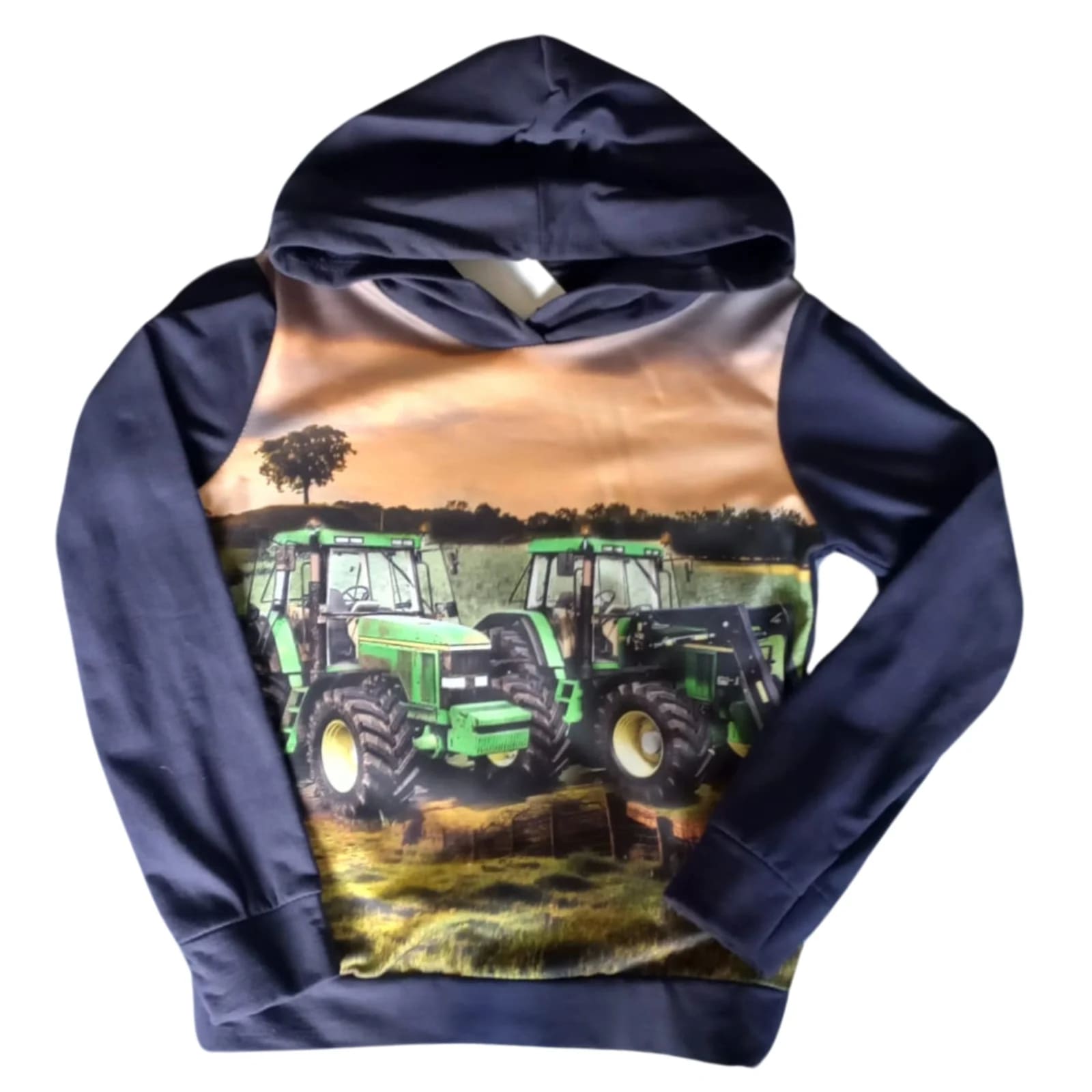 Hoodie met John deere trekker 146/152