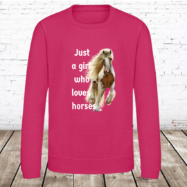 Sweater Just a girl who loves horses roze