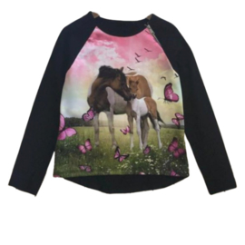 Shirt met paard en veulen zwart roze