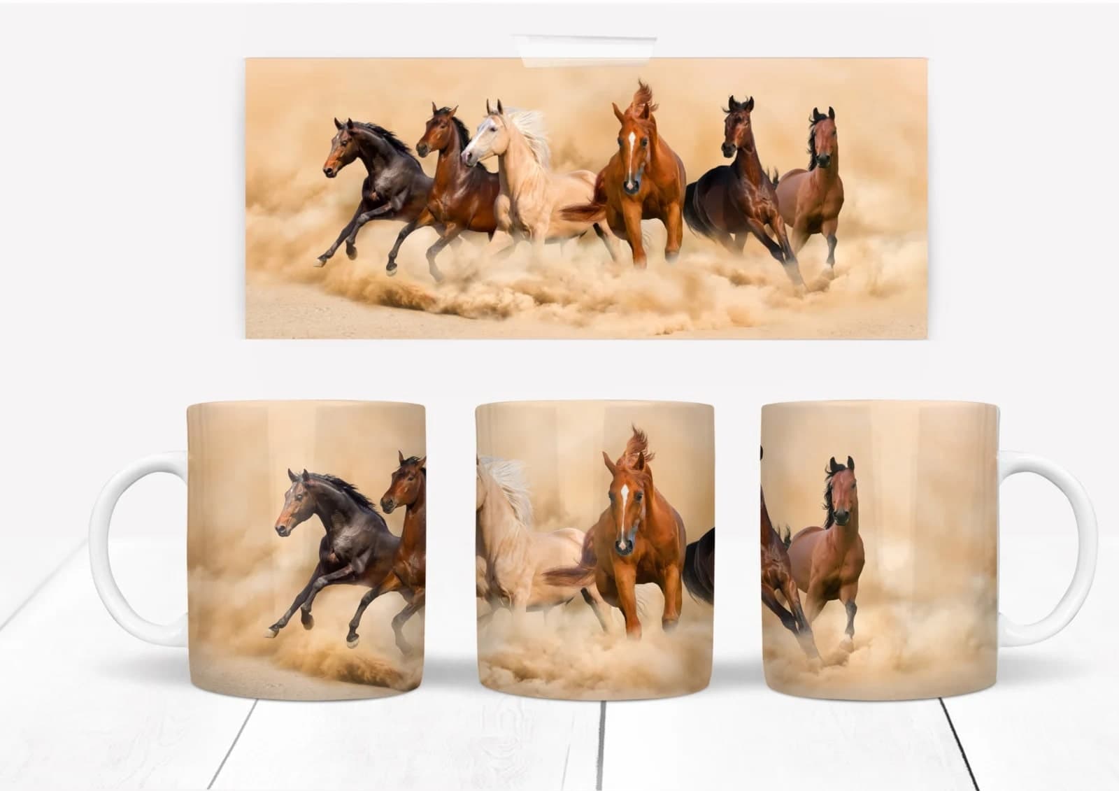 Mok met Paarden in het zand