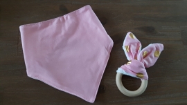 Set Roze oor/ Roze sjaal