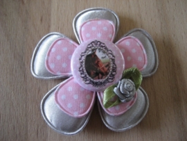 Broche 35