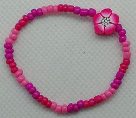 Armbandje met Roze Bloemetje