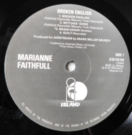 Marianne Faithfull – Broken English