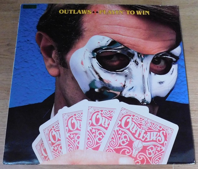 Outlaws – Playin' To Win