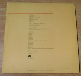 Bette Midler – Thighs And Whispers