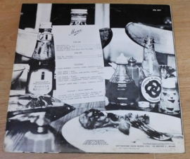 Steve Winwood, Jim Capaldi, Dave Mason, Chris Wood, Rick Grech, 'Reebop' Kwaku Baah, Jim Gordon – Welcome To The Canteen