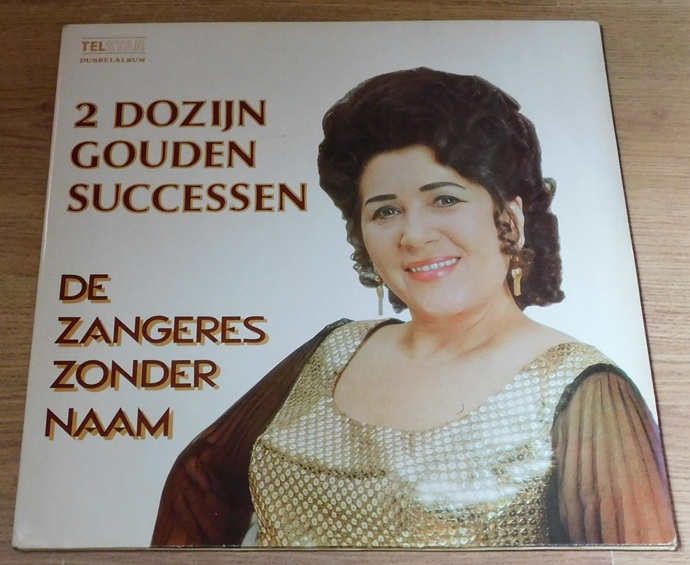 Zangeres Zonder Naam – 2 Dozijn Gouden Successen