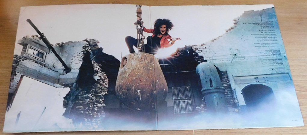 Grace Slick – Welcome To The Wrecking Ball!