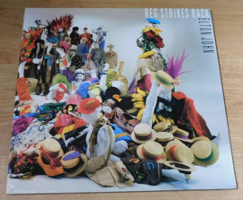 Elton John – Reg Strikes Back