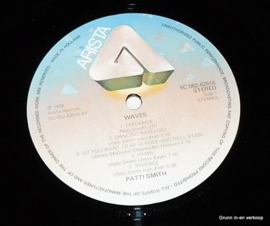 Patti Smith Group - Wave