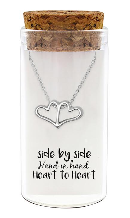 zilveren ketting met twee hartjes