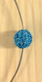 chirurgisch stalen spang met aluminium bol: licht blauw
