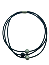 rubber collier met 3 bollen