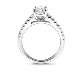 Zilveren ring ovaal zirkonia