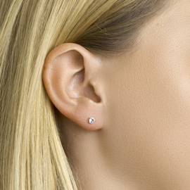 Zilveren oorstekers rond zirkonia 4 mm