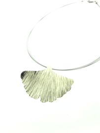 Ginkgo collier zilverkleur groot