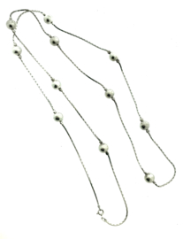 Zilveren collier met bollen lang