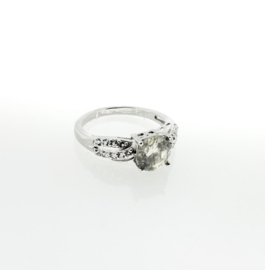 Handgemaakte zilveren moissanite ring