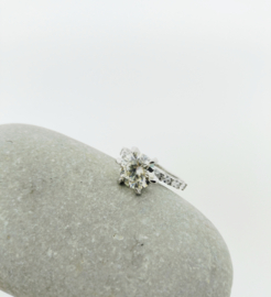 Handgemaakte zilveren moissanite ring