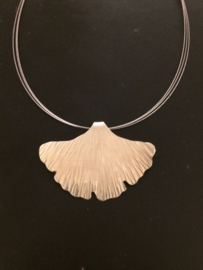 Ginkgo collier zilverkleur groot