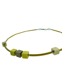 geanodiseerd aluminium collier  met blokjes