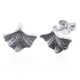 oorknopjes: ginkgo blaadjes