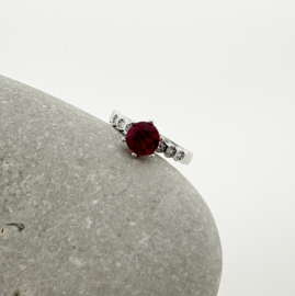 Handgemaakte zilveren ruby ring