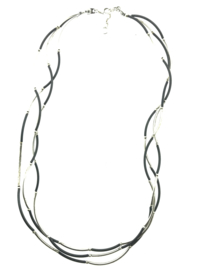 Zilveren collier met meerdere strengen oxi