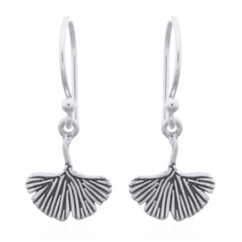 oorhangers: Ginkgo blaadjes