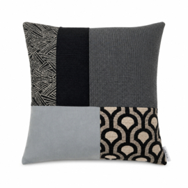 Patchwork sierkussen 45 x 45 cm zwart en grijs