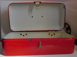 Brocante rode emaille broodtrommel