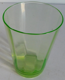 Annagroen / uranium bekerglas