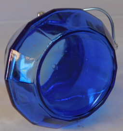 Blauw glazen suikerpot