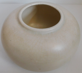 Creme kleurige keramische bolvaas