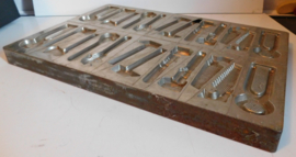 Industriële metalen Chocolademal, Gereedschappen.