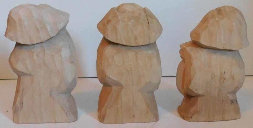 Drie Jerzy Chodorowski houten muzikanten sculpturen